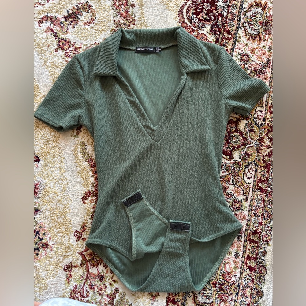 Collared Deep V-Neck Ribbed Green Bodysuit